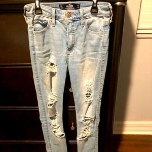 cute hollister ripped jeans
